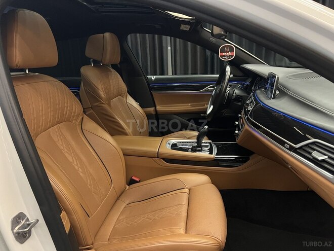 BMW 740-16