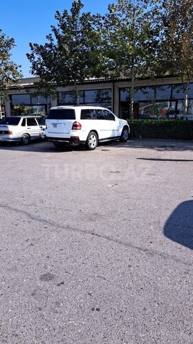 Mercedes GL 450 4MATIC-10
