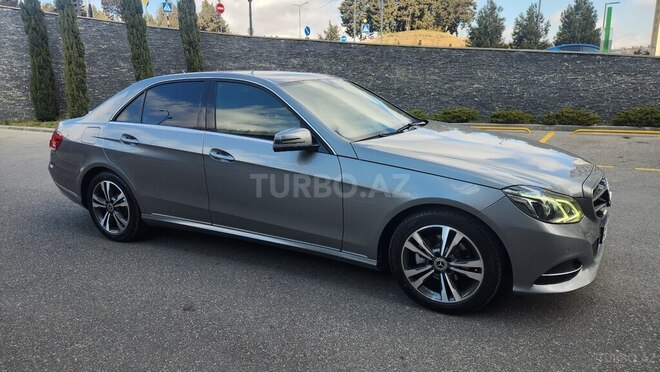 Mercedes E 220-3