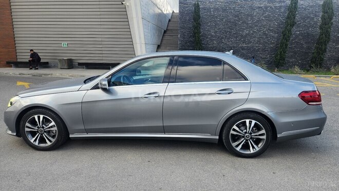 Mercedes E 220-4