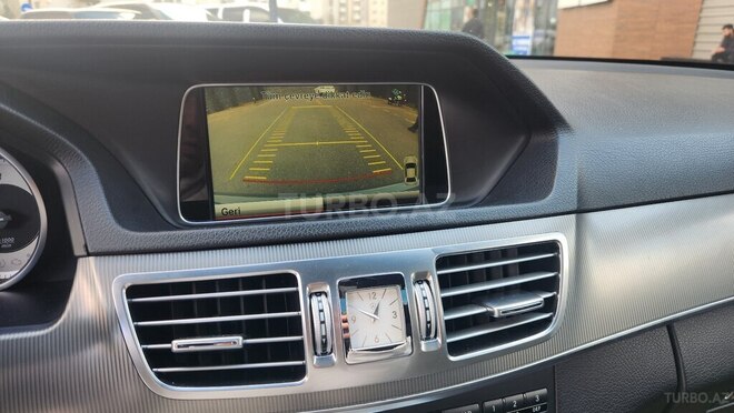 Mercedes E 220-10