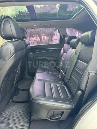 Kia Sorento-10