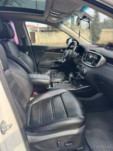 Kia Sorento-14