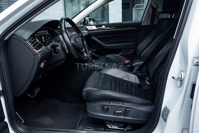 Volkswagen Passat 2018, 136,000 km - 1.8 l - Bakı
