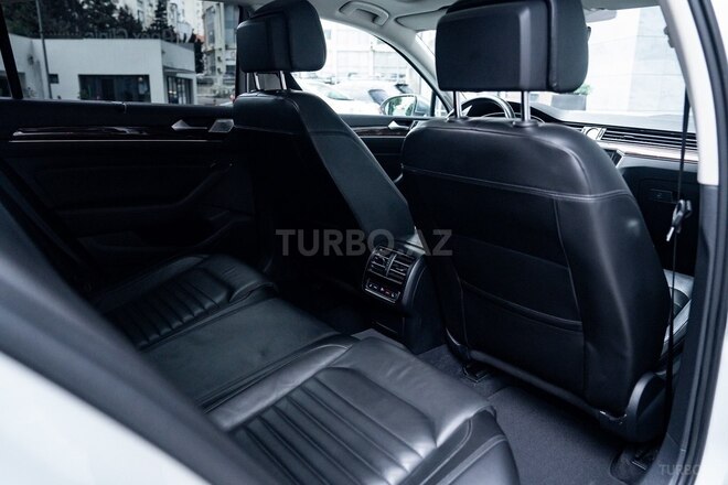 Volkswagen Passat 2018, 136,000 km - 1.8 l - Bakı