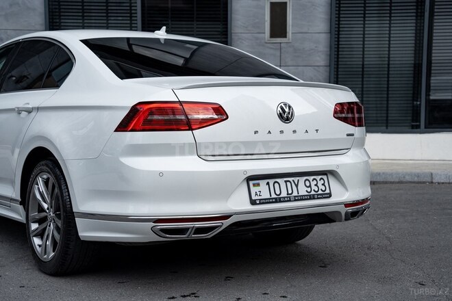 Volkswagen Passat 2018, 136,000 km - 1.8 l - Bakı