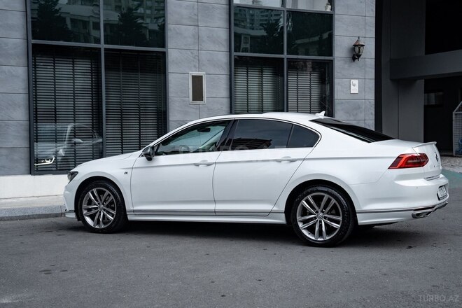 Volkswagen Passat 2018, 136,000 km - 1.8 l - Bakı