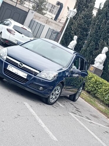 Opel Astra 2004, 286,000 km - 1.4 l - Bakı