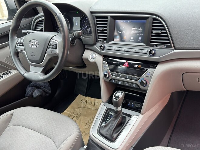 Hyundai Elantra 2018, 123,000 km - 2.0 l - Bakı