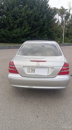 Mercedes E 240 2002, 280,000 km - 2.6 l - Quba