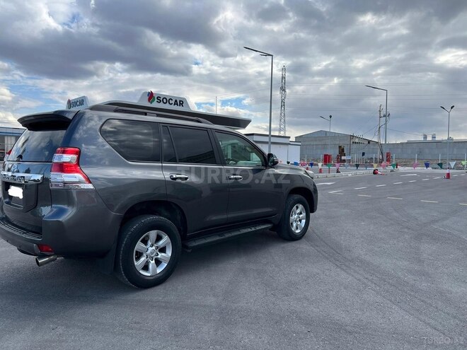 Toyota Land Cruiser Prado-9