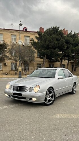 Mercedes E 240 2001, 328,000 km - 2.4 л - Bakı