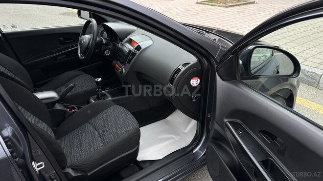 Kia  2008, 308,000 km - 1.6 l - Bakı