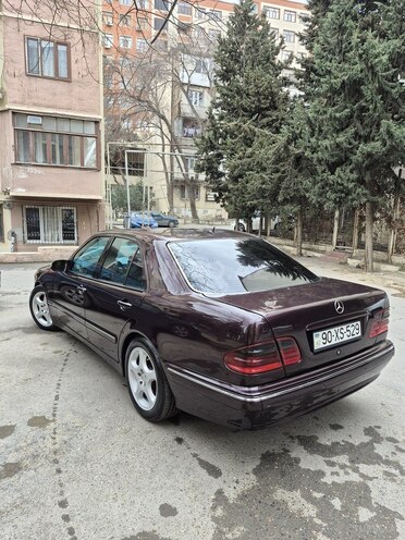Mercedes E 270 2001, 755,000 km - 2.7 л - Bakı