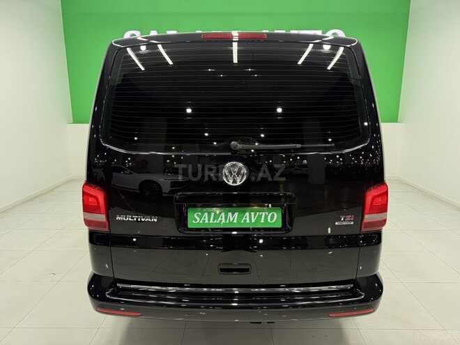 Volkswagen Multivan-5