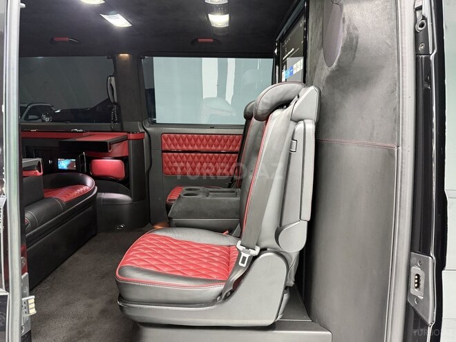 Volkswagen Multivan-14
