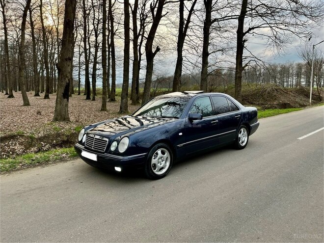 Mercedes E 240 1999, 266,000 km - 2.4 l - Lənkəran