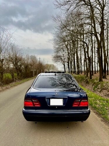 Mercedes E 240 1999, 266,000 km - 2.4 l - Lənkəran