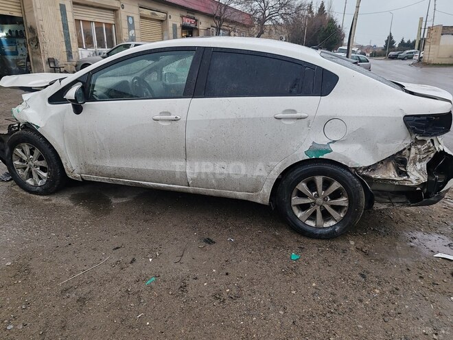Kia Rio 2013, 211,000 km - 1.4 l - Sumqayıt