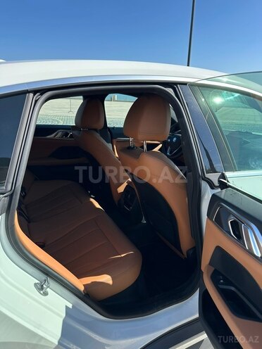 BMW i4-11