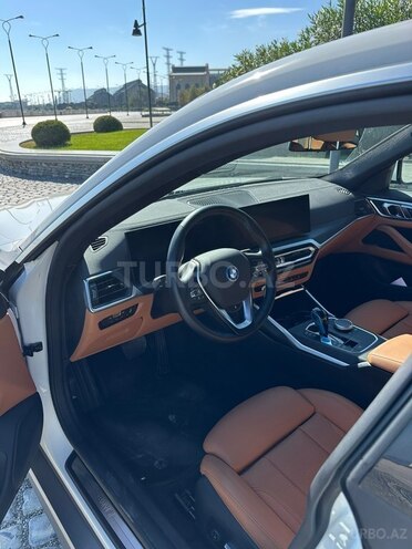 BMW i4-9