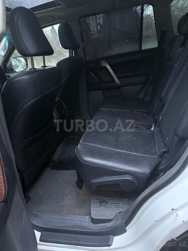 Toyota Land Cruiser Prado-10