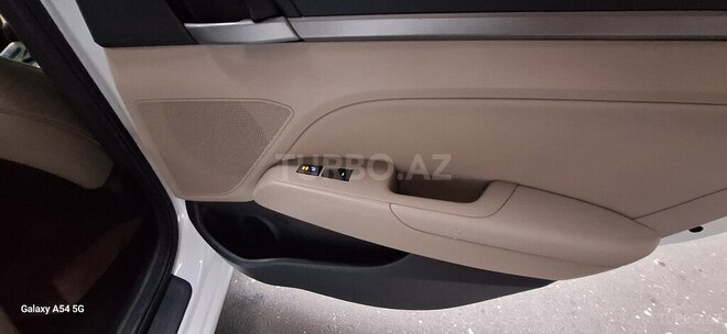 Hyundai Elantra 2016, 90,000 km - 2.0 l - Bakı