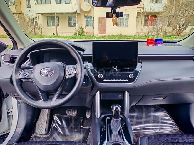 Toyota Corolla Cross 2024, 24,880 km - 2.0 l - Bakı