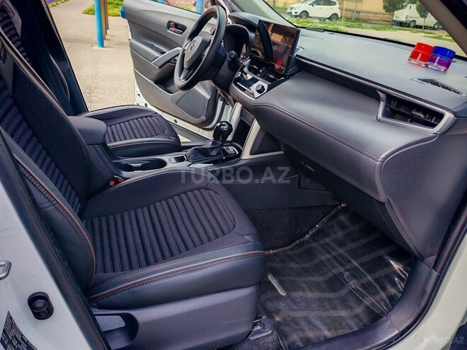 Toyota Corolla Cross 2024, 24,880 km - 2.0 l - Bakı