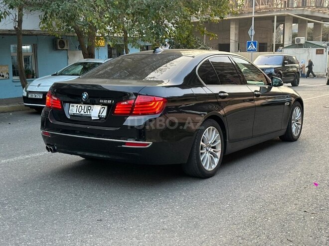 BMW 528-2