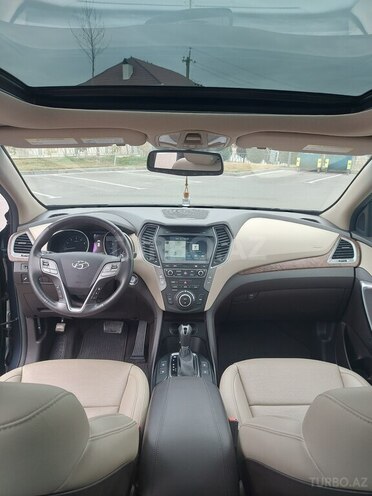 Hyundai Santa Fe-12