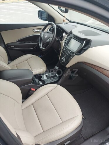 Hyundai Santa Fe-14