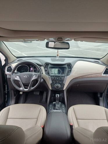 Hyundai Santa Fe-15