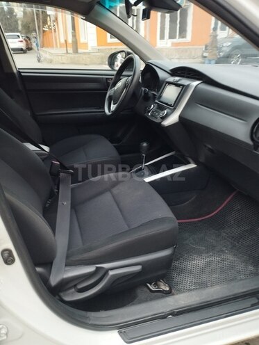 Toyota Corolla Fielder 2019, 136,500 km - 1.5 л - Bakı