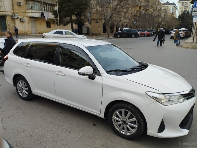 Toyota Corolla Fielder 2019, 136,500 km - 1.5 л - Bakı