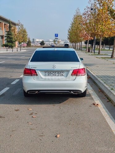 Mercedes E 220-5