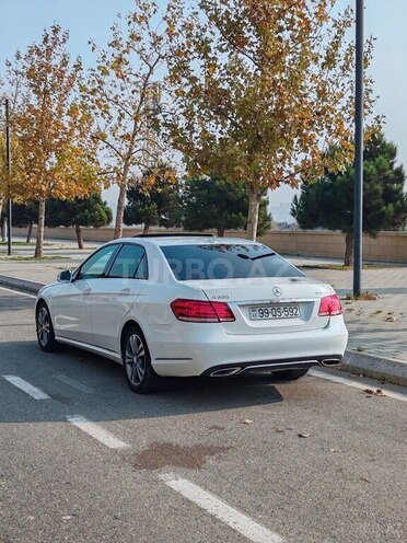 Mercedes E 220-4