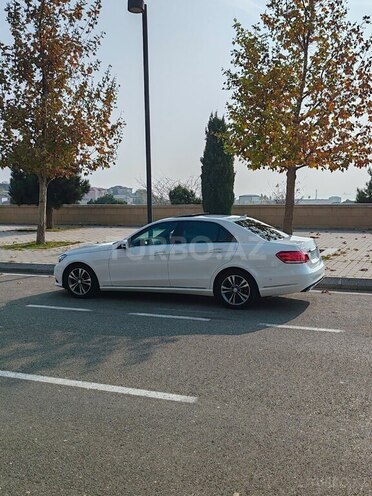 Mercedes E 220-3