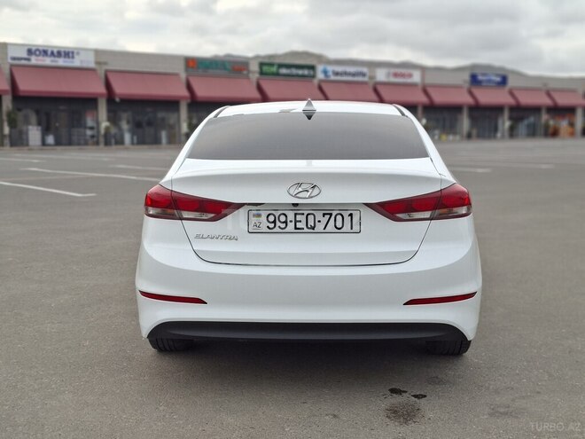 Hyundai Elantra 2017, 222,228 km - 2.0 л - Bakı