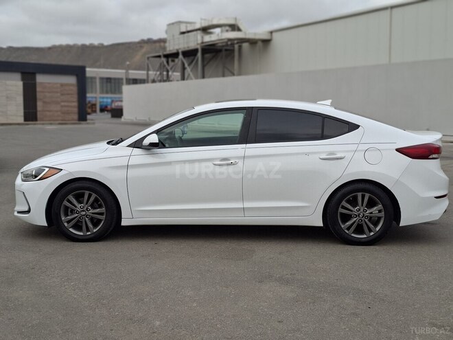 Hyundai Elantra 2017, 222,228 km - 2.0 л - Bakı