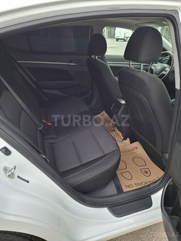 Hyundai Elantra 2017, 222,228 km - 2.0 л - Bakı