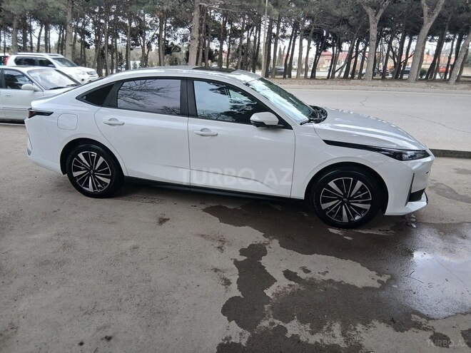 Changan Qiyuan A05 2025, 9,800 km - 1.5 л - Bakı