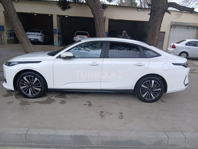Changan Qiyuan A05 2025, 9,800 km - 1.5 л - Bakı