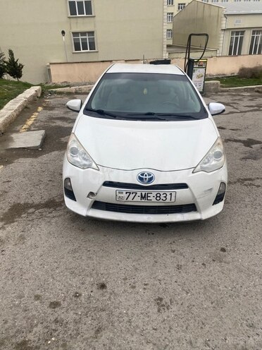 Toyota Prius C 2014, 474,756 km - 1.5 л - Bakı