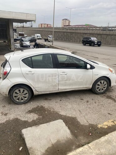 Toyota Prius C 2014, 474,756 km - 1.5 л - Bakı