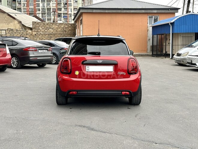 Mini Cooper SE-7