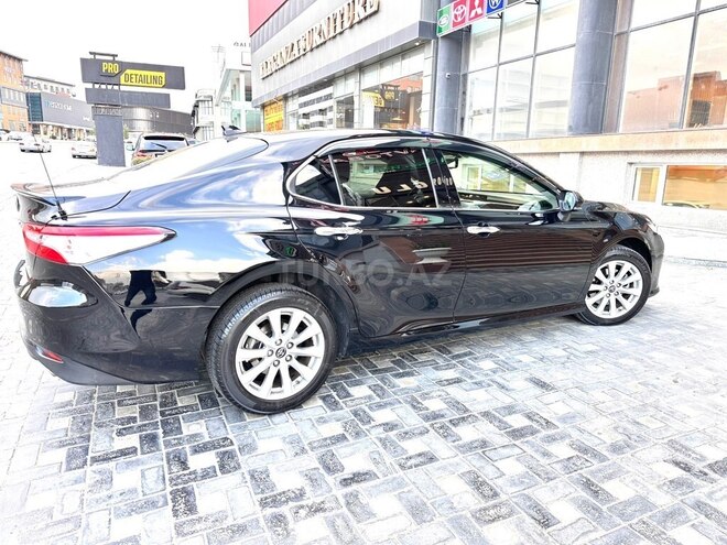 Toyota Camry-5