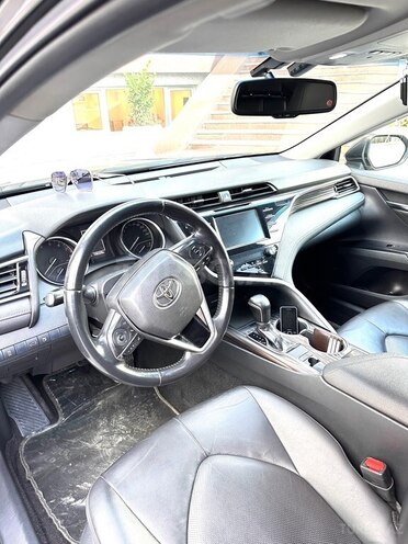 Toyota Camry-10