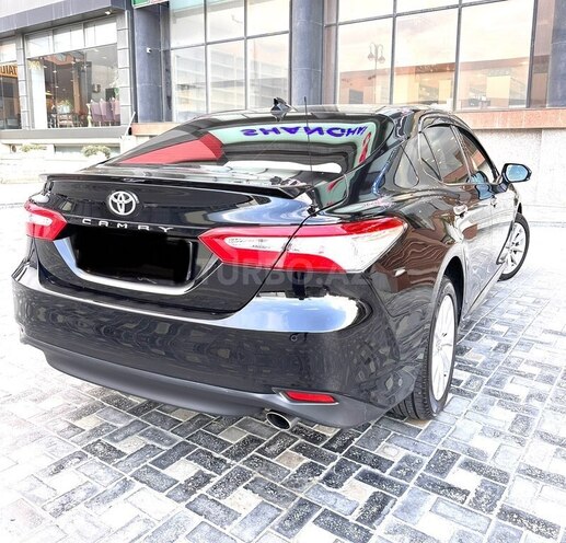 Toyota Camry-11
