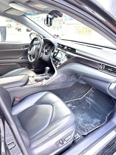 Toyota Camry-9